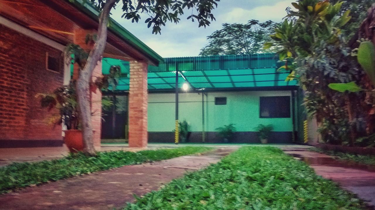 Apart Hotel Las Guayabas Пуерто Игуасу Екстериор снимка
